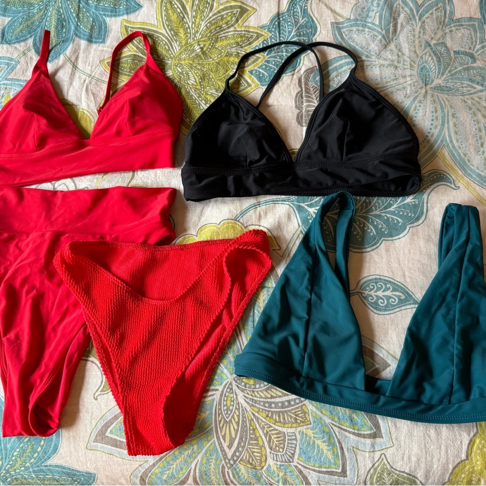 Bikinis size Small